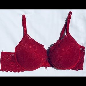 NWT Brazilian Style Women’s Beautiful Sexy 🔥🔥Underwired Padded Lace Bra Large